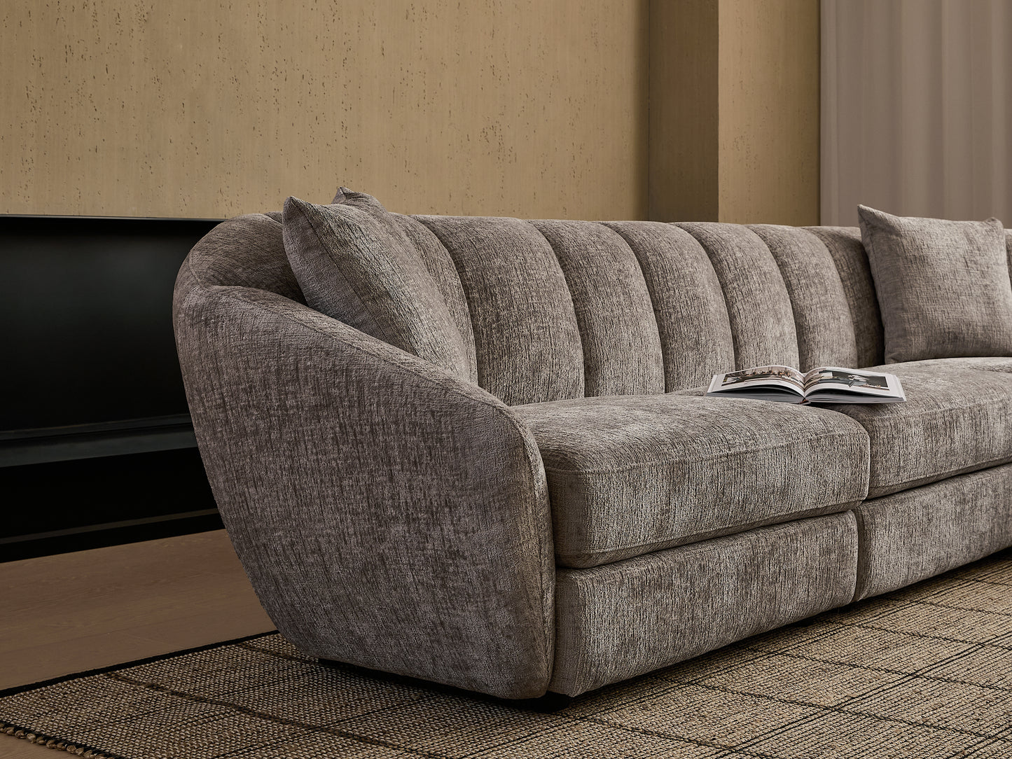 Modern L-Shaped Scallop Sofa With 5 Seats, Anti Slip Plastic Foot Segmented Sofa