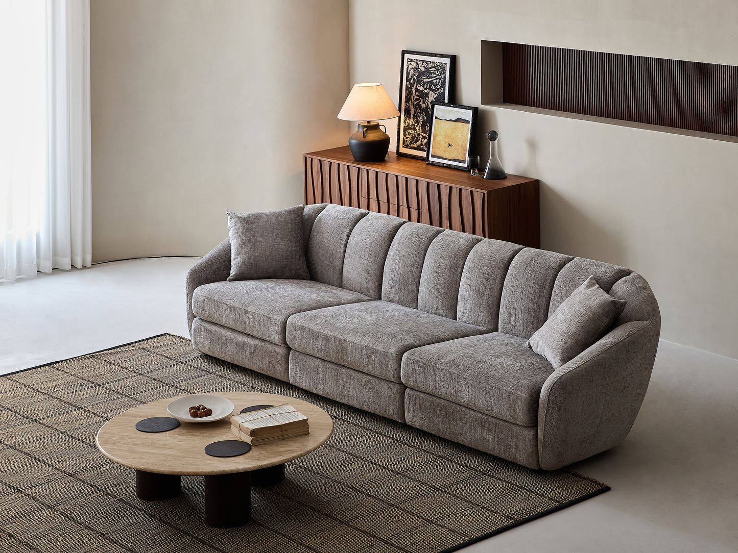 Modern scallop sofa - 3 seats, curved design, soft velvet fabric and non slip base